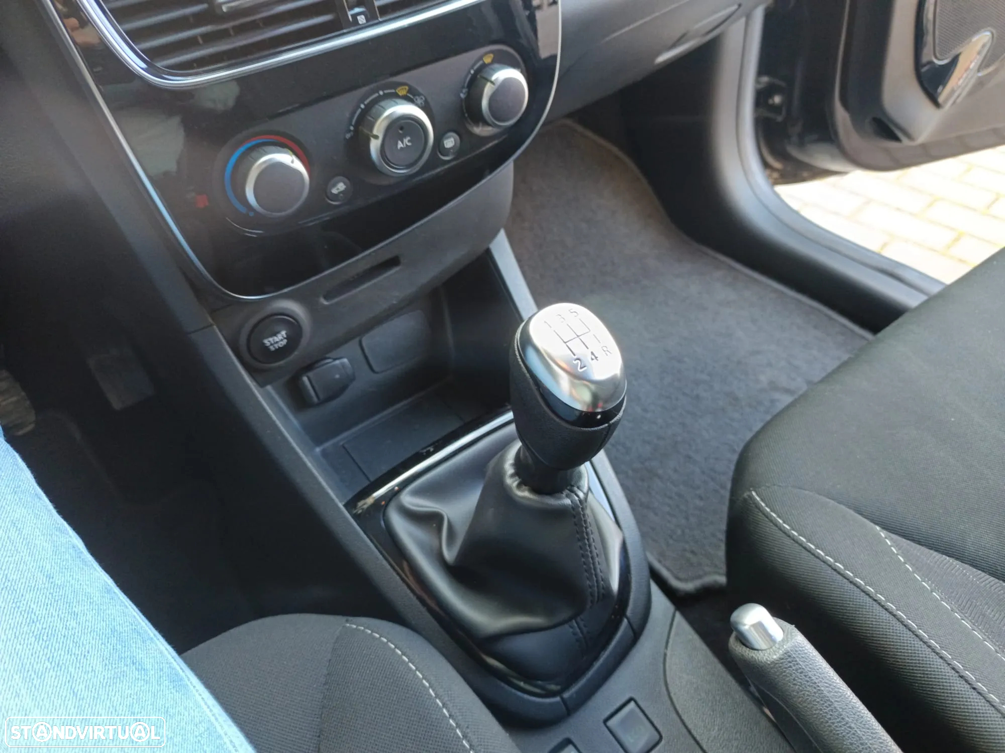 Renault Clio Sport Tourer 0.9 TCe Limited - 10