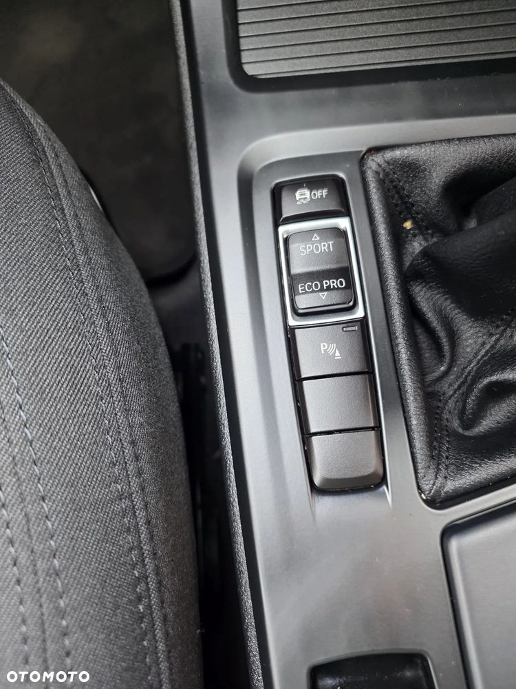 BMW X1 sDrive18i - 25