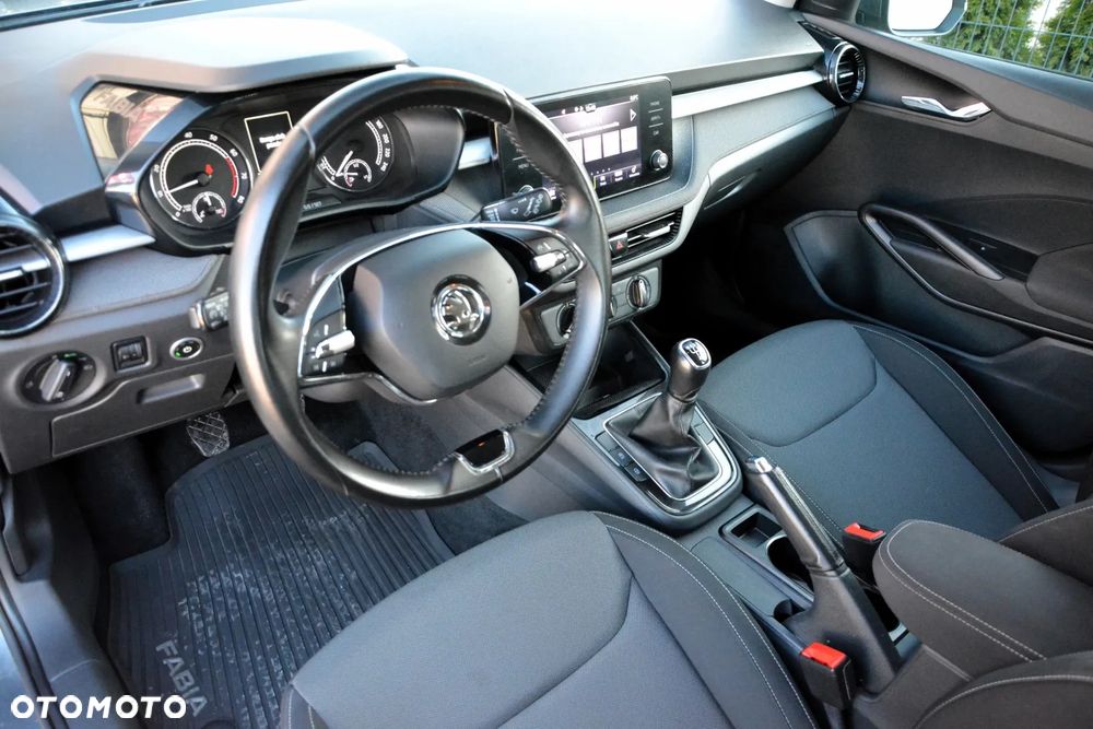 Skoda Fabia 1.0 Ambition - 10