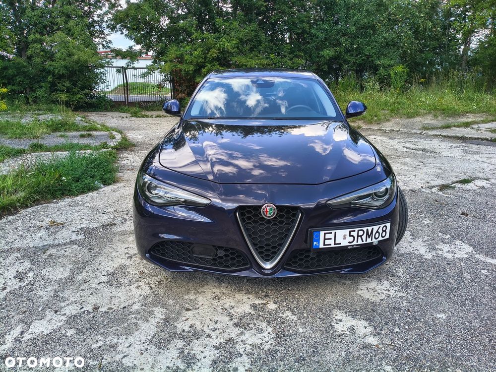 Alfa Romeo Giulia - 1