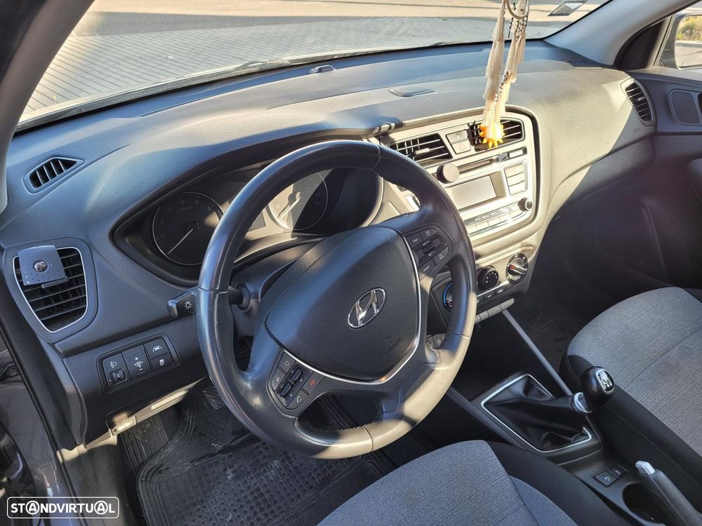 Hyundai i20 1.2 Comfort - 17