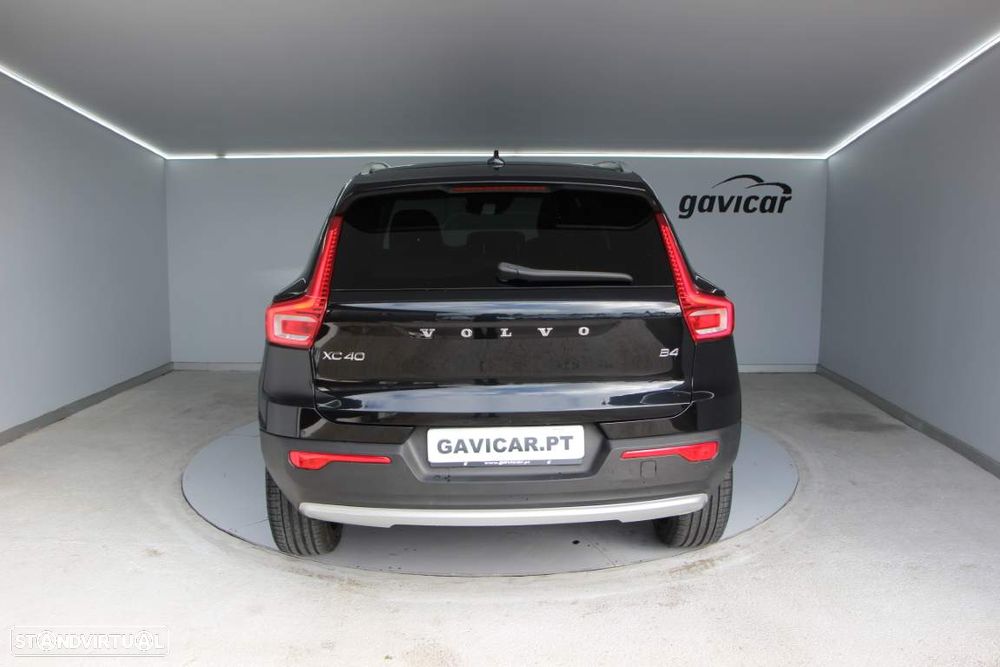 Volvo XC 40 2.0 B4 Inscription - 15