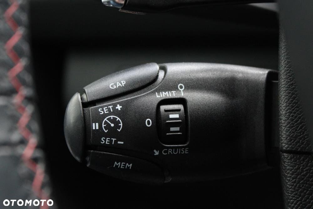 Peugeot 308 - 23