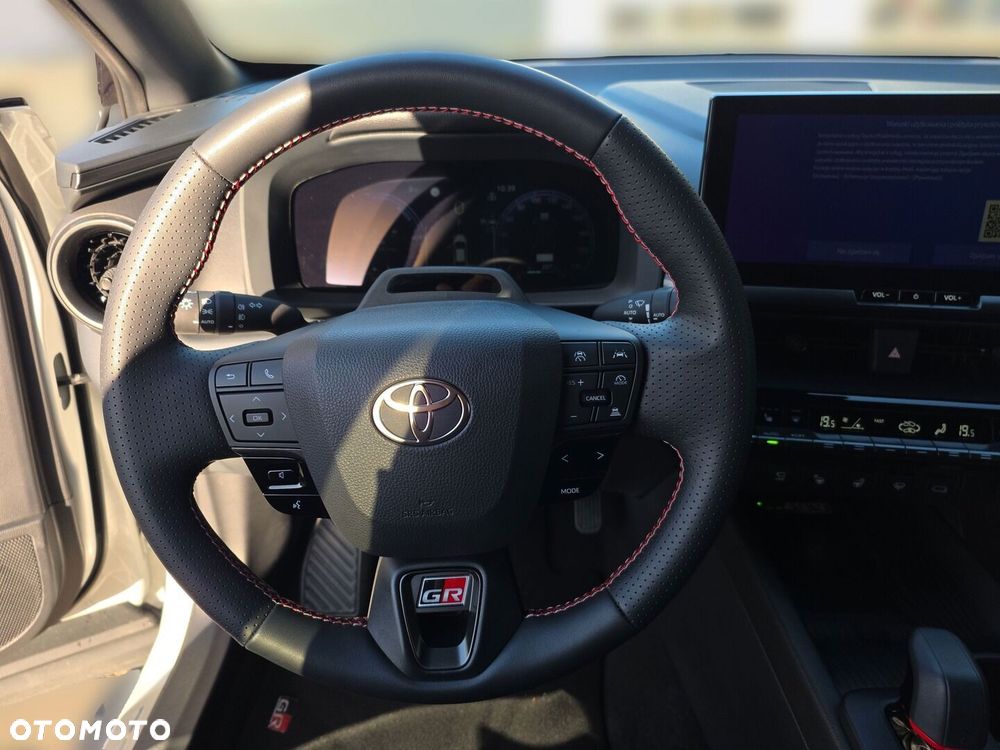 Toyota C-HR - 14