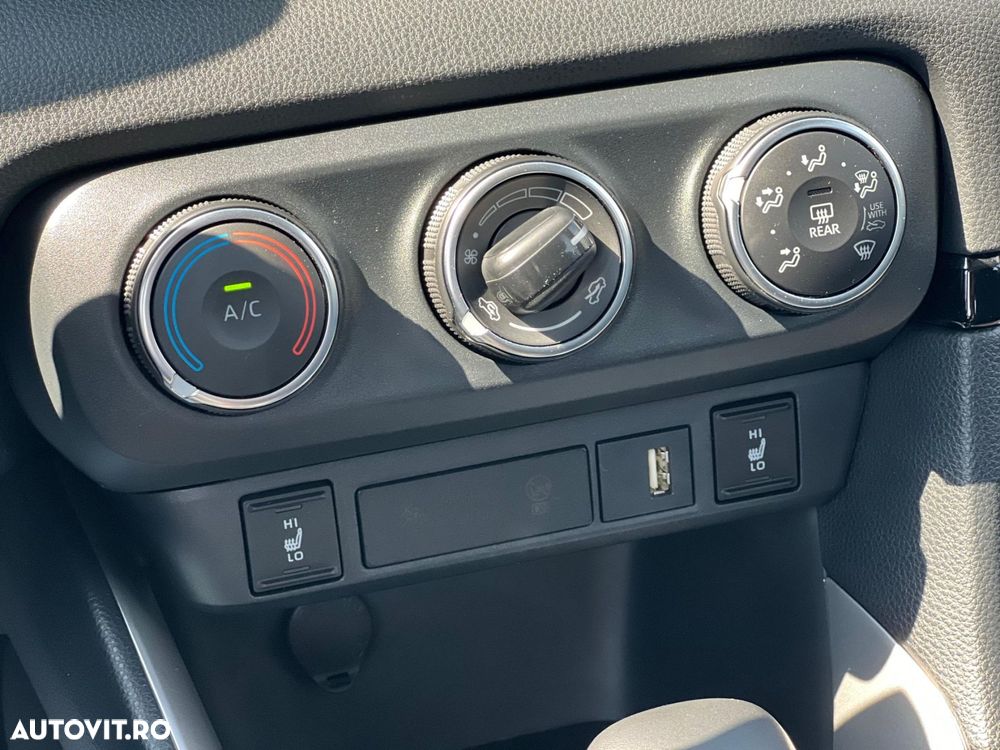 Toyota Yaris 1.5 CVT Dynamic - 12