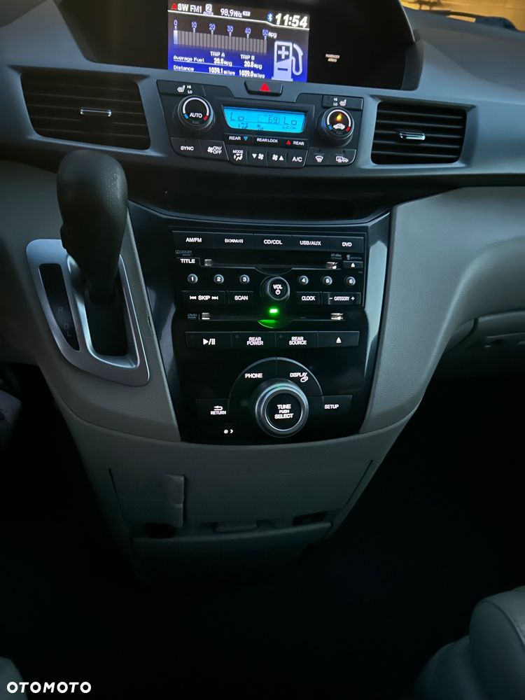 Honda Odyssey 3.5 LX - 6