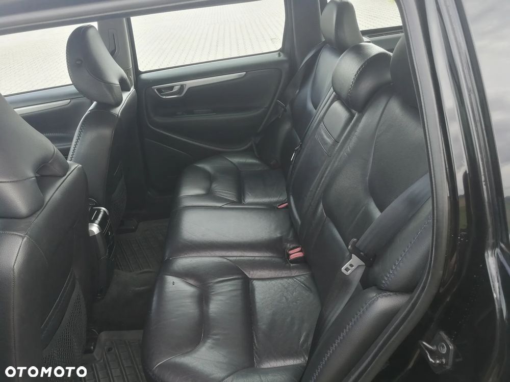 Volvo XC 70 AWD Momentum - 9