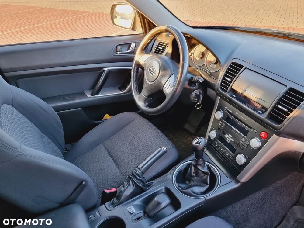 Subaru Legacy Kombi 2.0R Comfort - 24