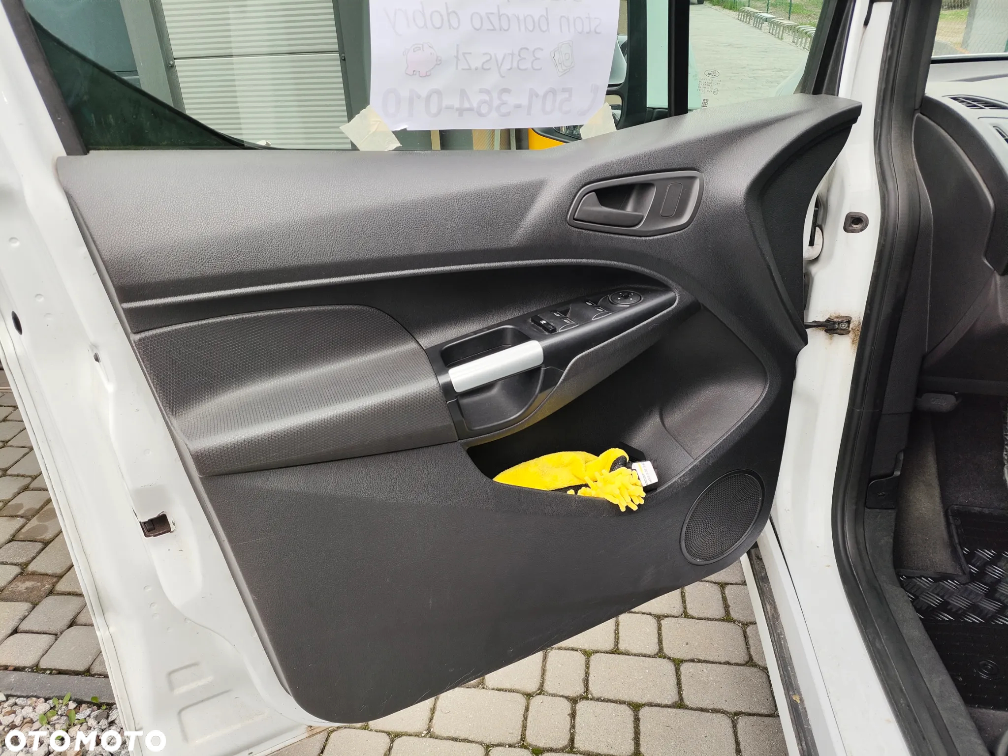 Ford Transit Connect - 13