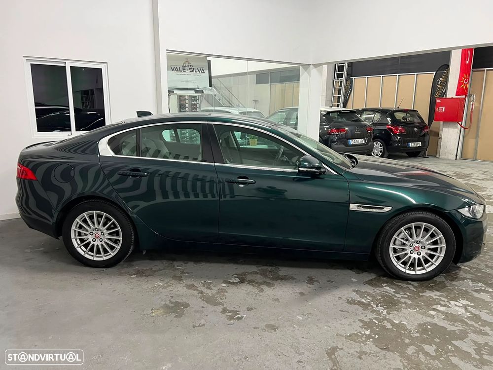 Jaguar XE 2.0 D Portfolio Aut. - 10