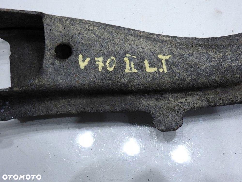 WAHACZ LEWY TYŁ VOLVO V70 II - 3