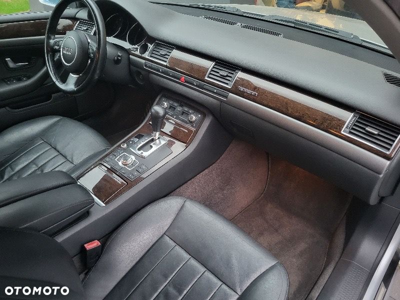 Audi A8 - 12