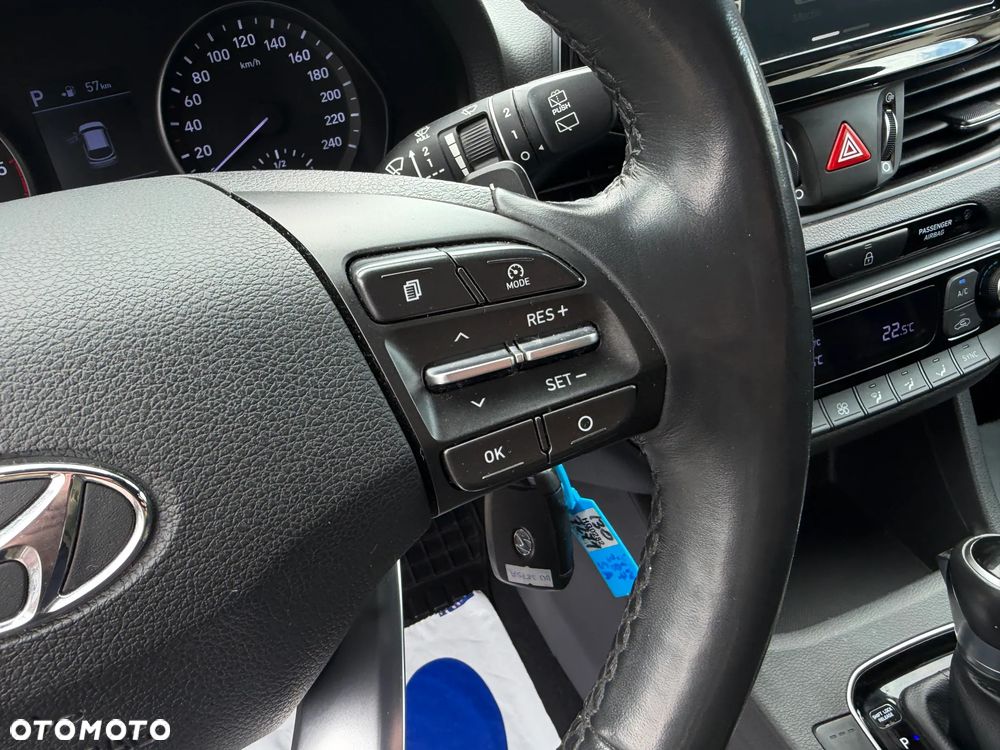 Hyundai i30 1.6 D Comfort DCT - 25