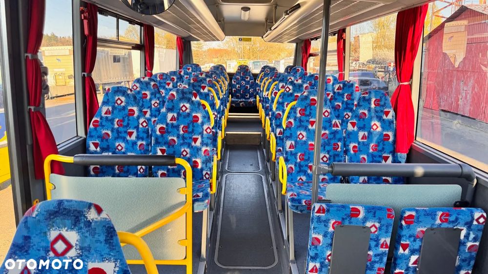 Mercedes-Benz Intouro / Euro 5/ Manual / 63 miejsc / winds / Cena: 78000 zł netto - 13