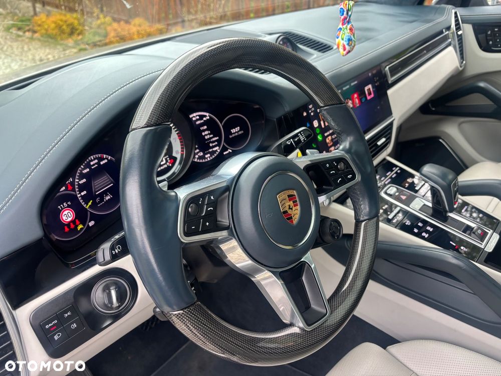 Porsche Cayenne Platinum Edition - 7