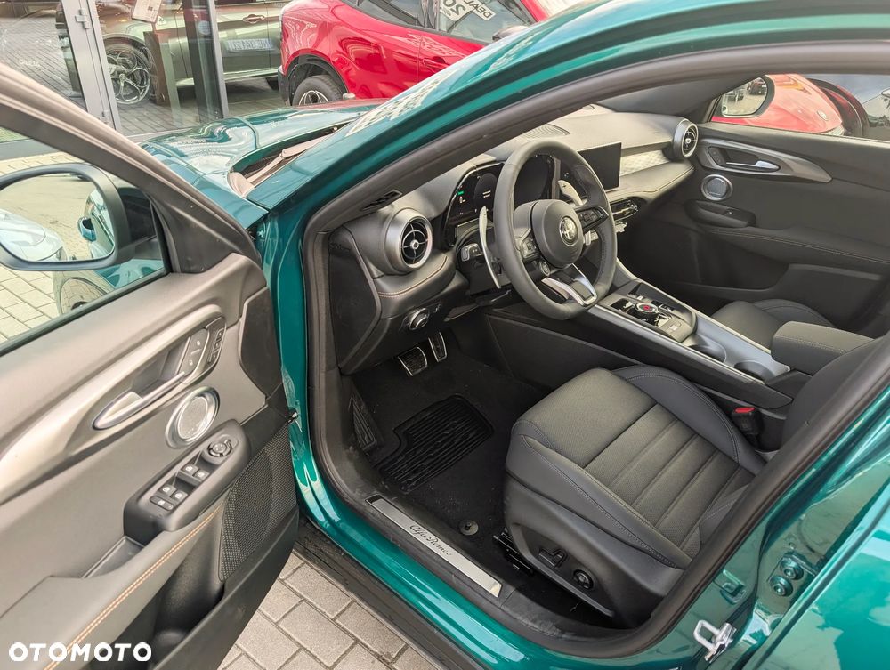 Alfa Romeo Tonale 1.5 T4 GSE mHEV Veloce DCT - 8