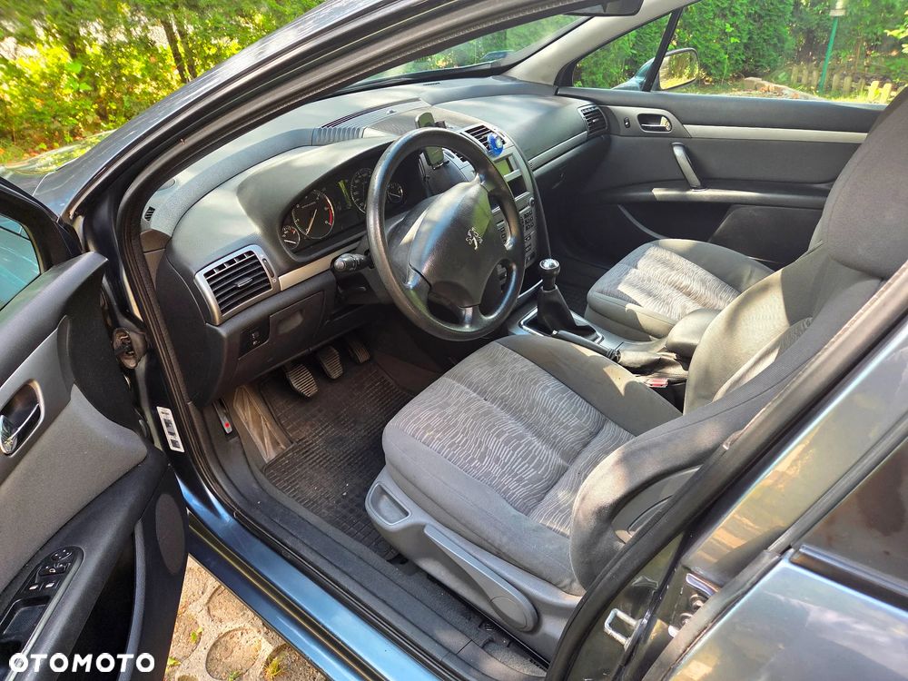 Peugeot 407 - 11
