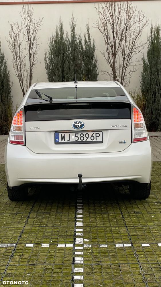 Toyota Prius 1.8 HSD Premium - 16