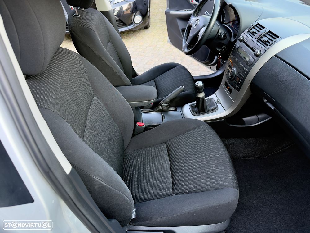 Toyota Corolla 1.4 D-4D - 50