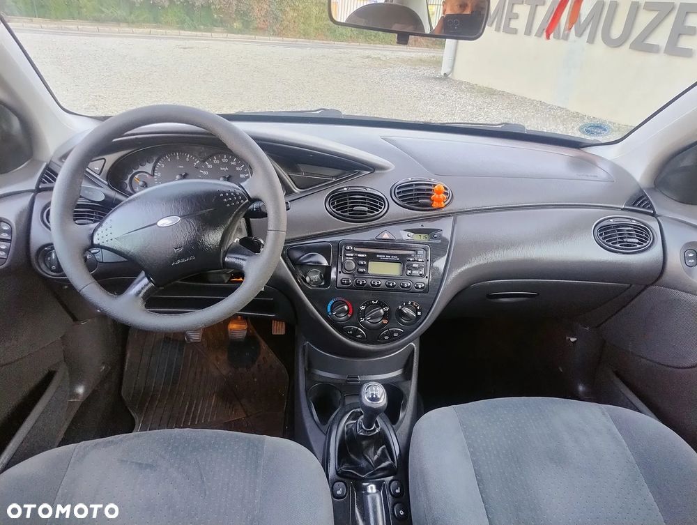 Ford Focus - 14