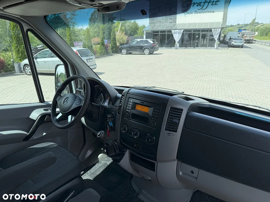 Mercedes-Benz SPRINTER - 8