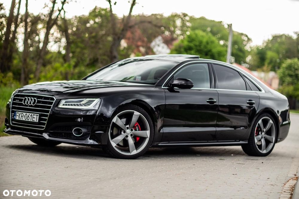Audi A8 - 4