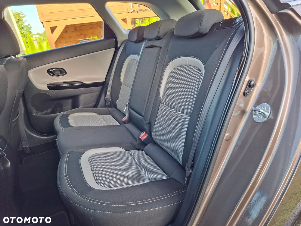 Kia Ceed 1.6 GDI XL - 22