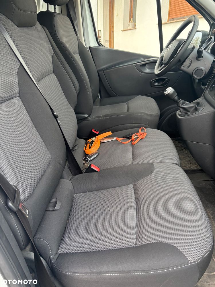 Renault Trafic - 16