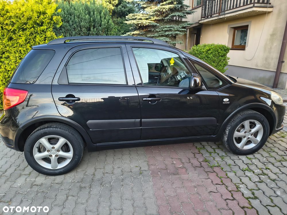 Suzuki SX4 - 4