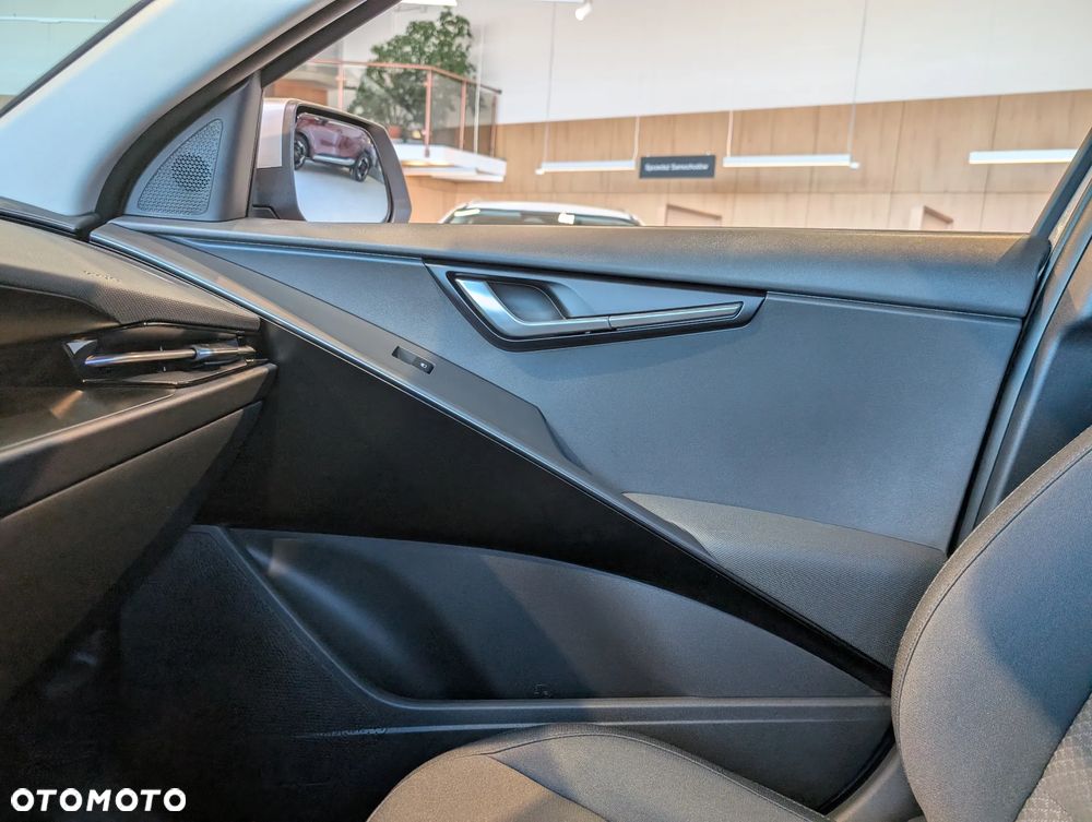 Kia Niro 1.6 GDI Hybrid M - 14
