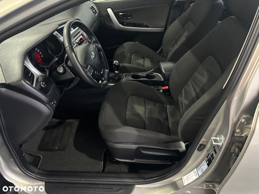 Kia Ceed 1.6 CRDi Smart - 16