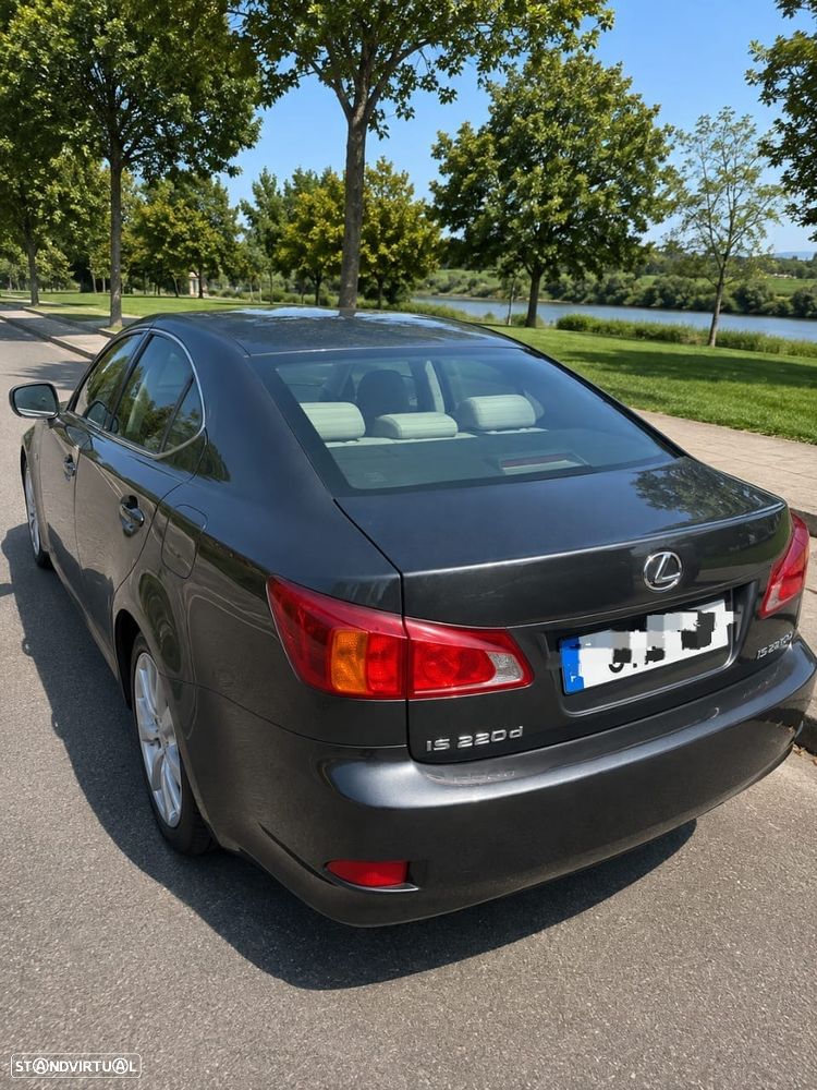 Lexus IS 220 - 2