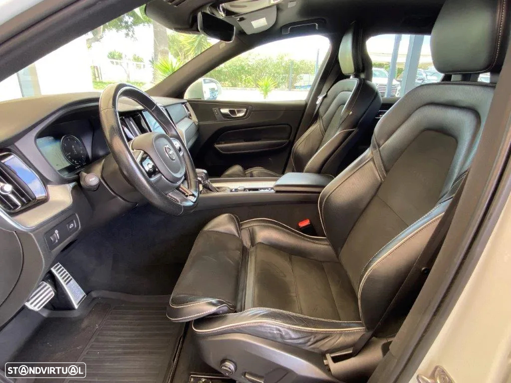 Volvo XC 60 2.0 D4 R-Design AWD Geartronic - 11