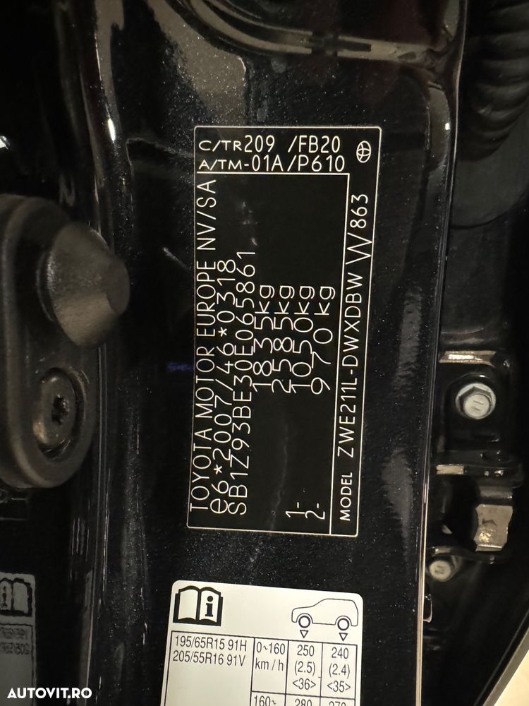 Toyota Corolla 1.8 Hybrid Comfort - 17