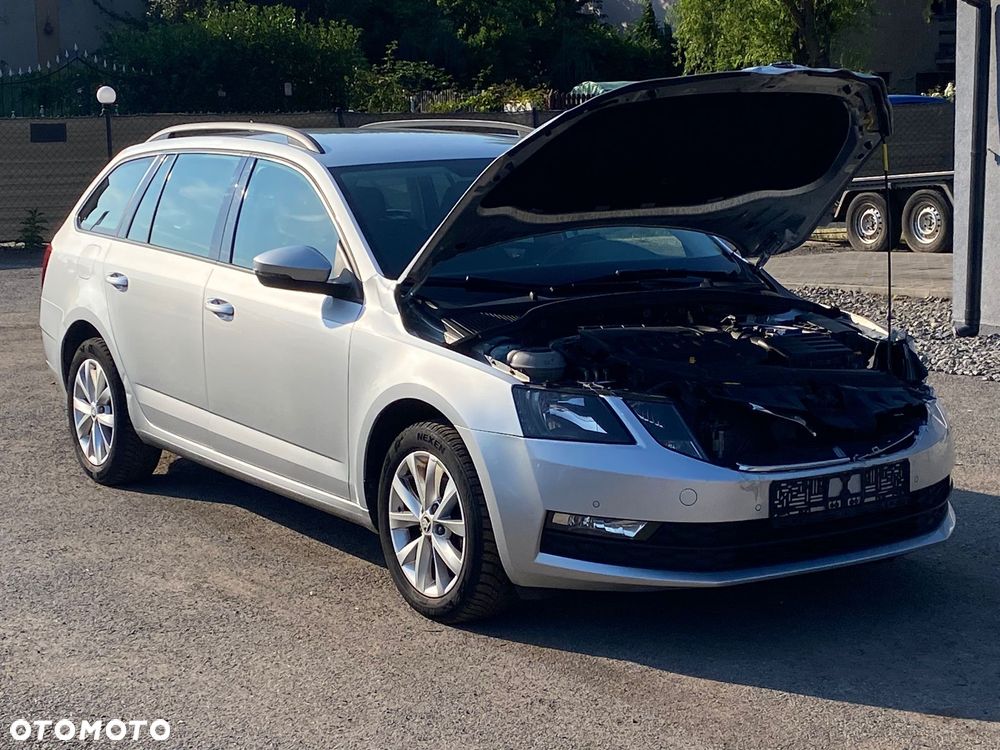 Skoda Octavia 2.0 TDI Ambition DSG - 9