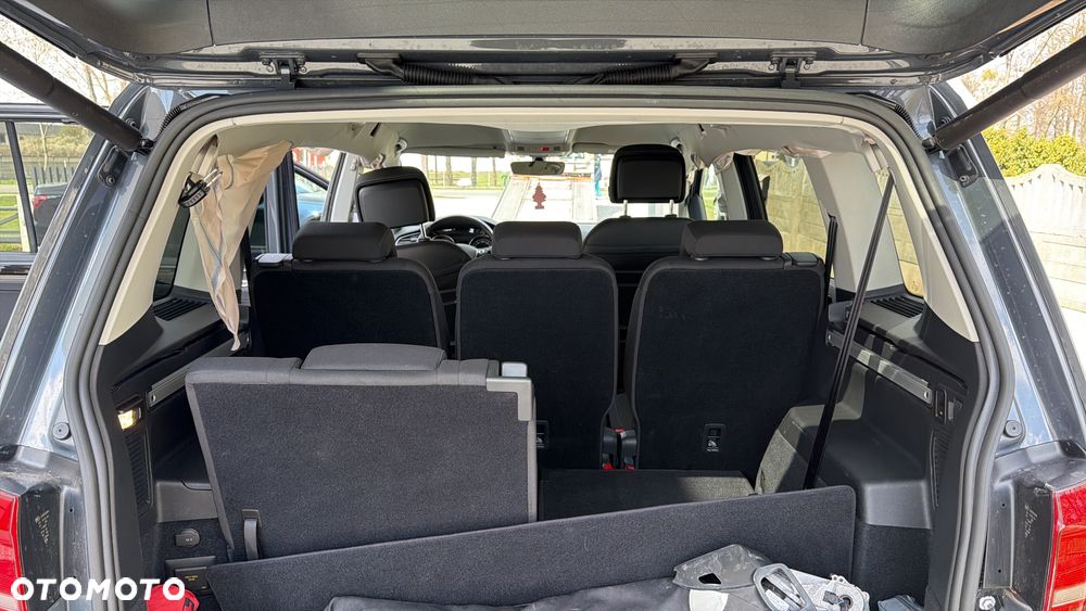 Volkswagen Touran 1.5 TSI ACT OPF DSG Trendline - 26