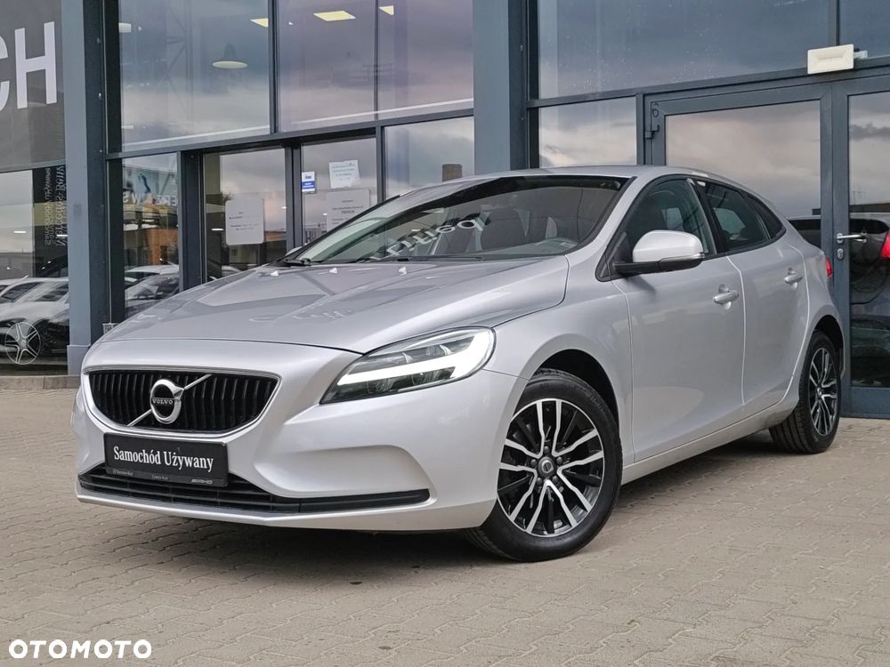 Volvo V40 D2 Drive-E Momentum - 1