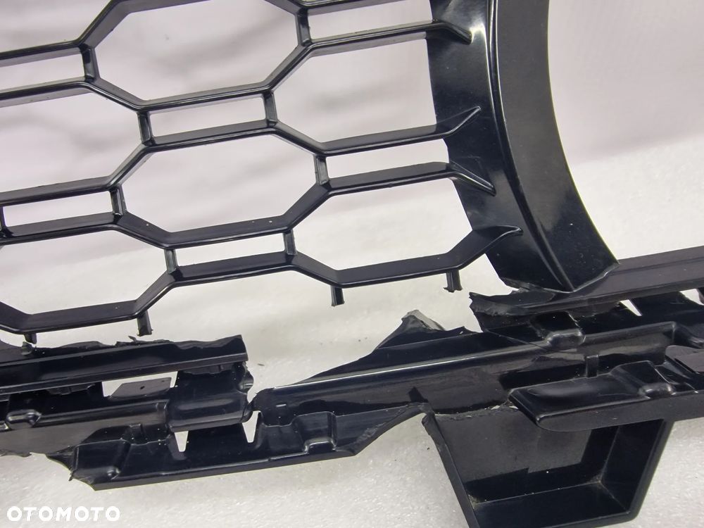 BMW X5 G05 M-PAKIET KRATKA ŚRODKOWA ZDERZAKA PRZEDNIEGO PRZÓD , NR 51118069211 , NR AUKCJI KR126 - 5