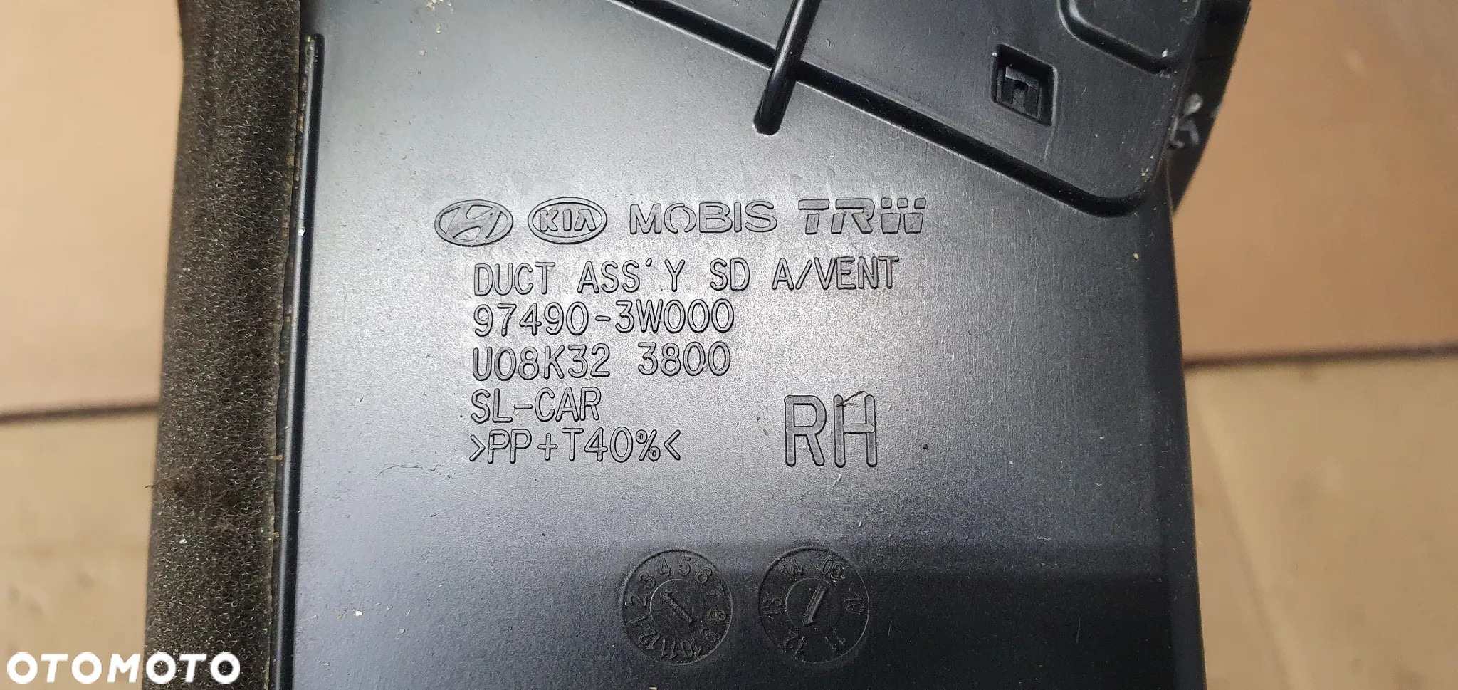 Kratka nawiewu powietrza prawy przód przednia prawa Kia Sportage III 97490-3W000 - 6