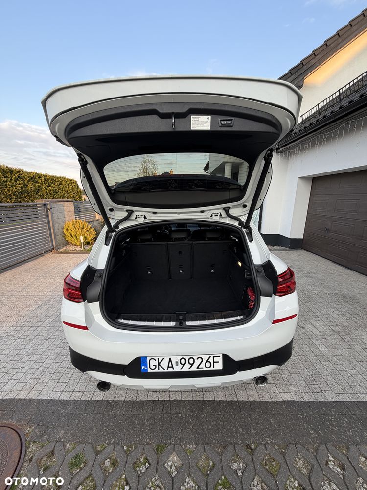 BMW X2 sDrive20i GPF sport - 11