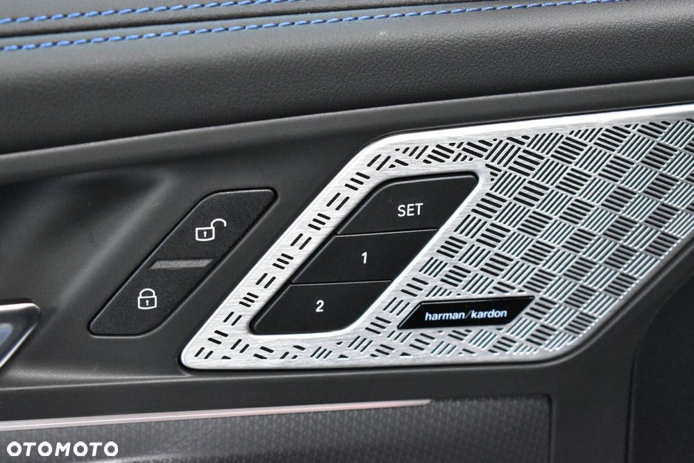BMW X1 - 8
