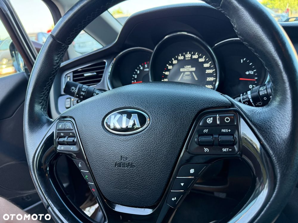 Kia Ceed 1.6 CRDi 128 Platinum Edition - 19
