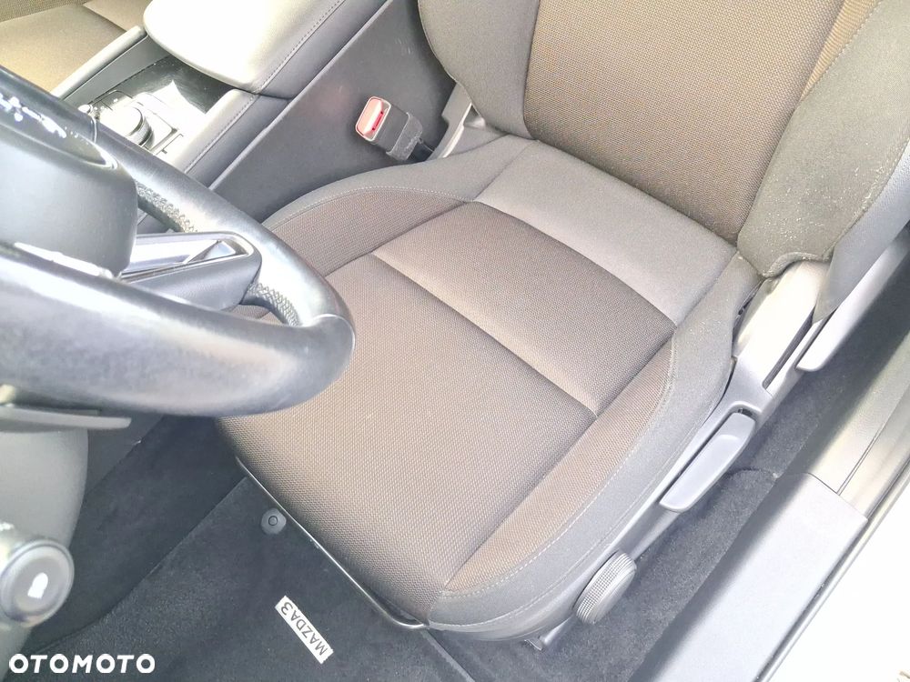 Mazda 3 2.0 mHEV Hikari - 11