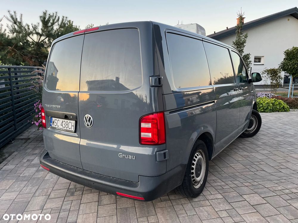 Volkswagen Transporter - 1