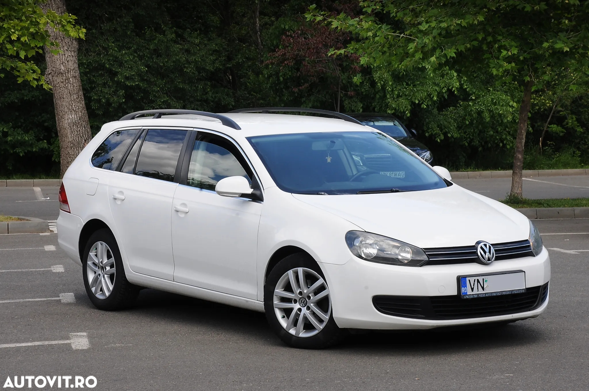 Volkswagen Golf 1.6 TDI DPF DSG Comfortline - 14
