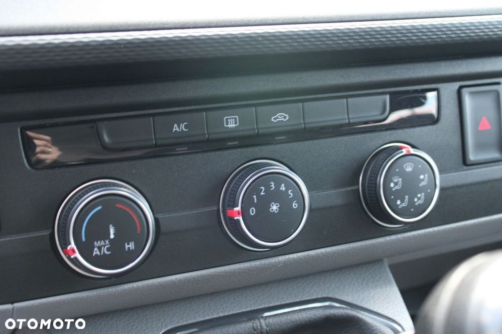 Volkswagen Transporter - 19