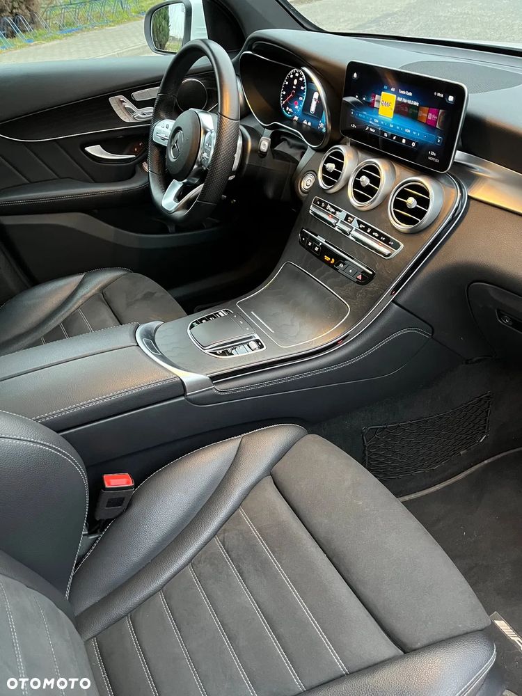 Mercedes-Benz GLC 300 d 4Matic 9G-TRONIC AMG Line Plus - 6