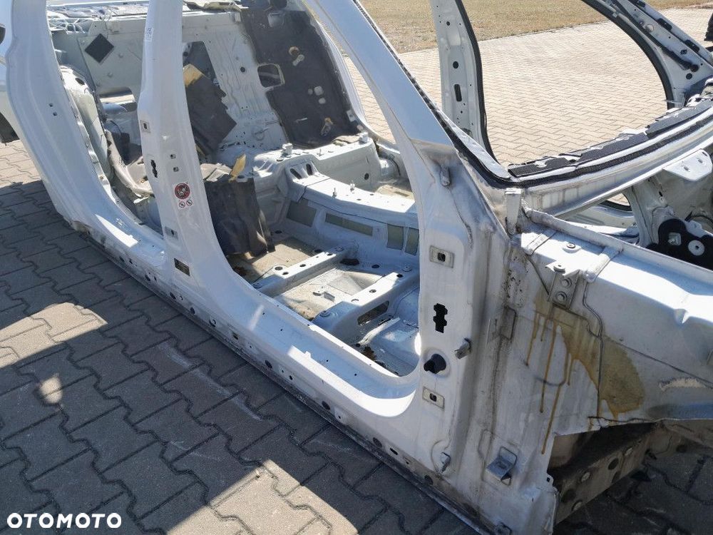 BMW 7 G11 PRÓG PRAWY SŁUPEK A I B  A96 - 3