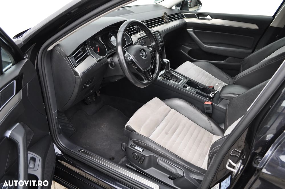 Volkswagen Passat 2.0 TDI SCR 4Motion DSG Highline - 17