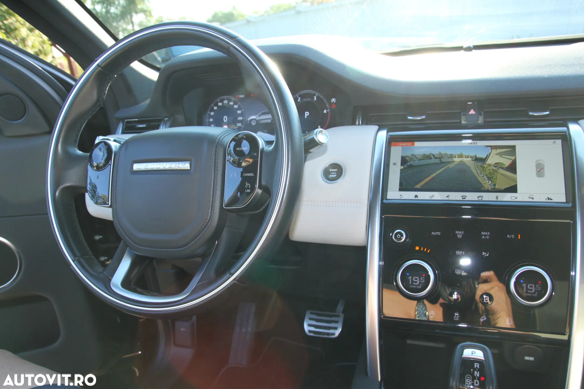 Land Rover Discovery Sport 2.0 D180 R-Dynamic MHEV SE - 8
